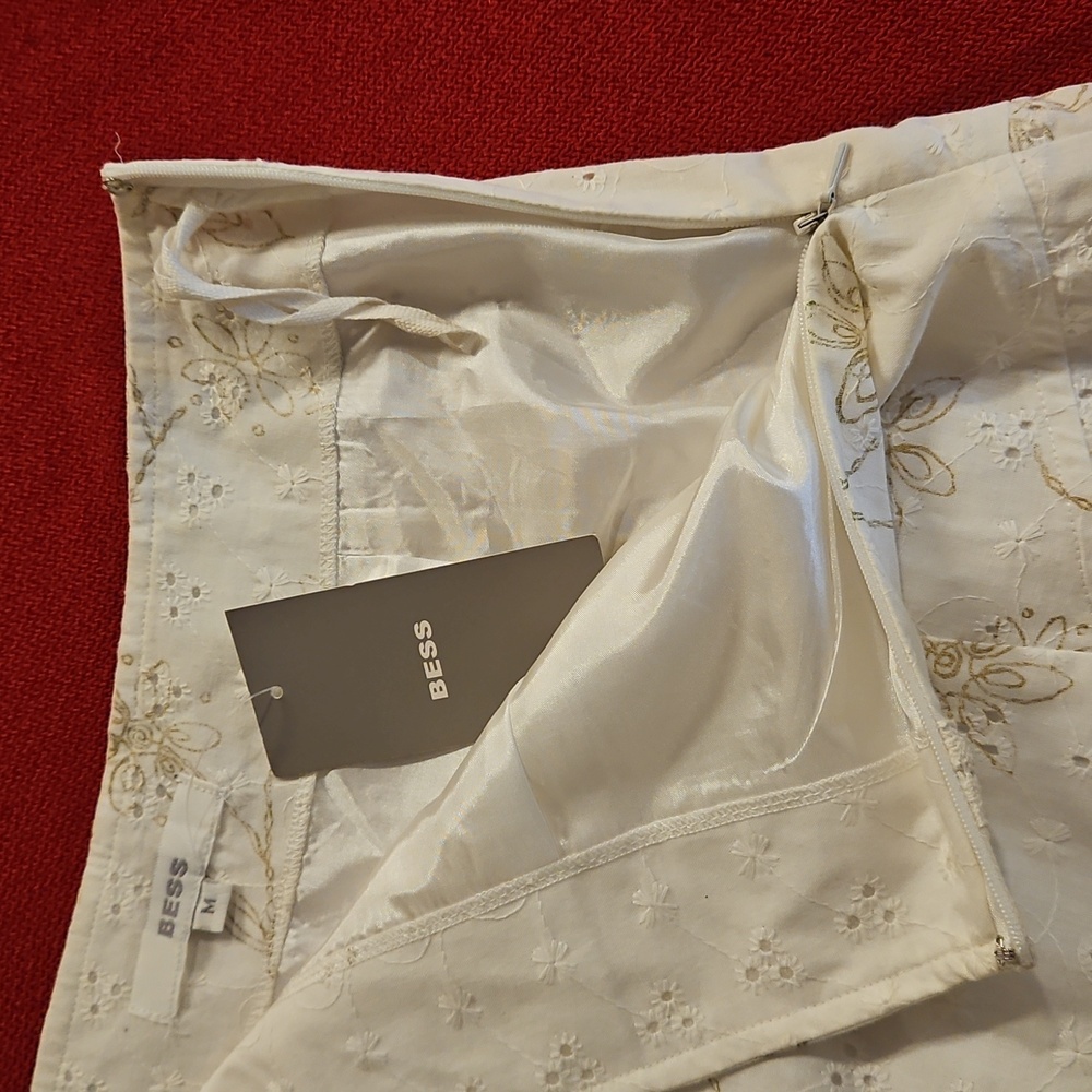 BESS White Eyelet skirt floral embroidery accents lined side zipper Med. Summery - Picture 8 of 11